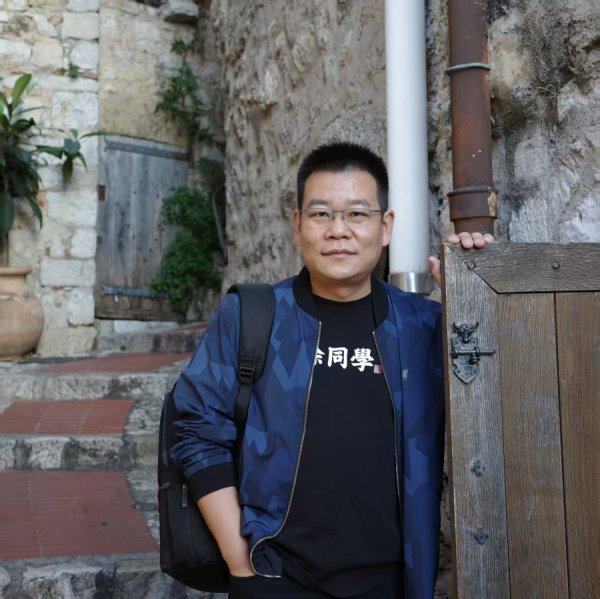 融金汇银 谈文学，也谈流量和苏超，徐则臣：文学和市场一嫁接，就一定会变质吗？